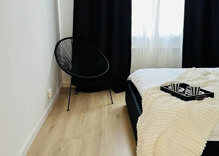 Plac Zbawiciela Appartamento *