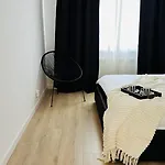 Plac Zbawiciela Appartamento *